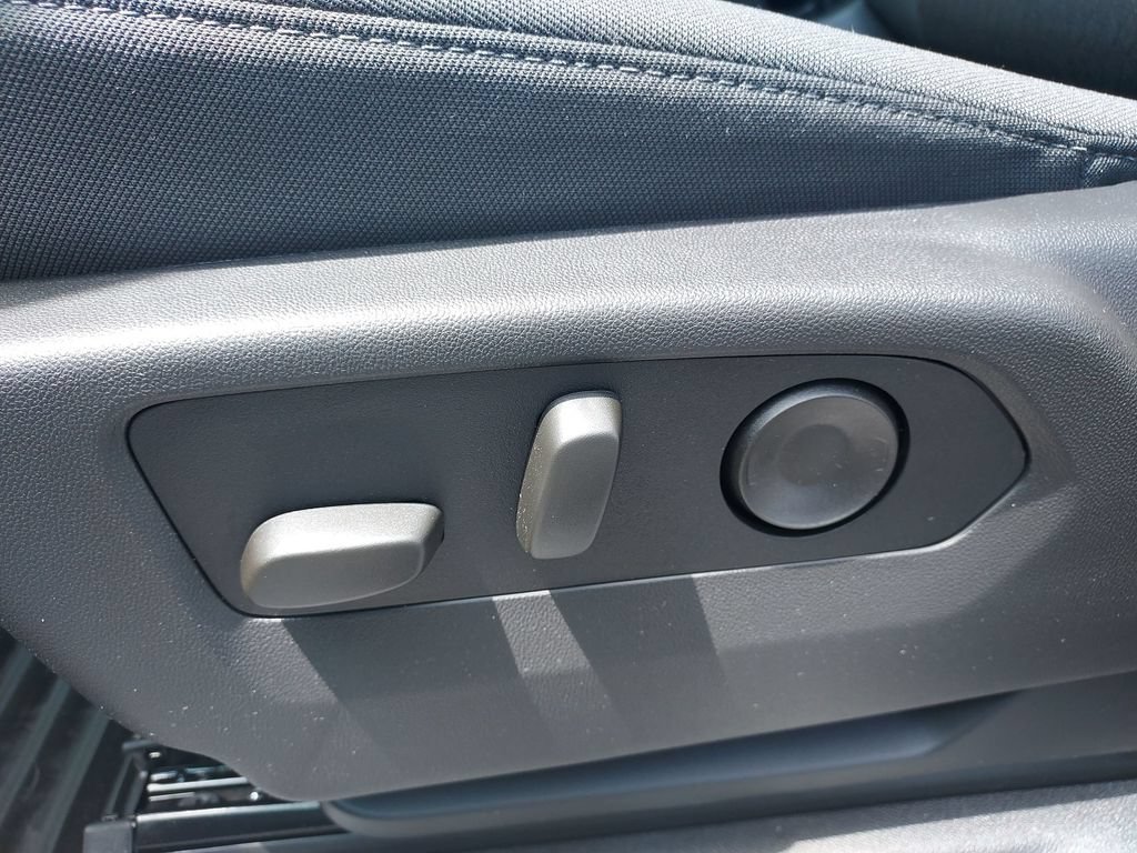 2026 Chevrolet Silverado 1500 Custom - Photo 18