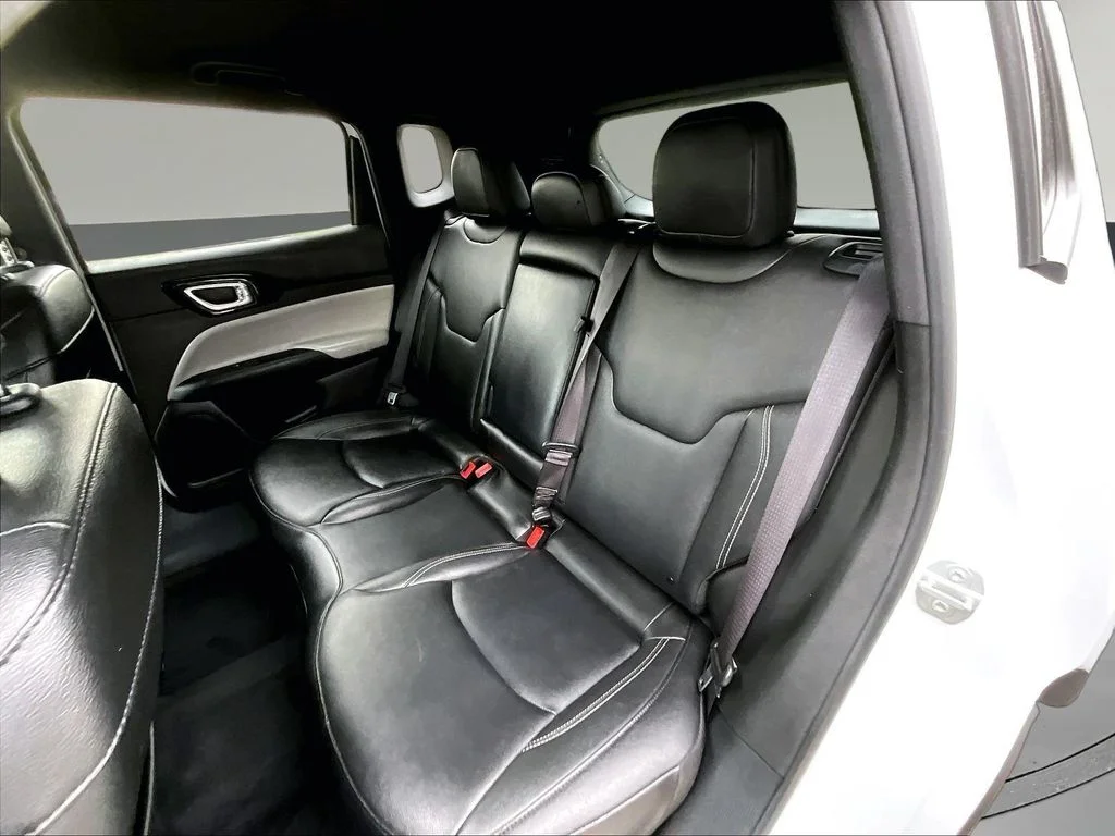 Used 2025 White Jeep Limited image 26