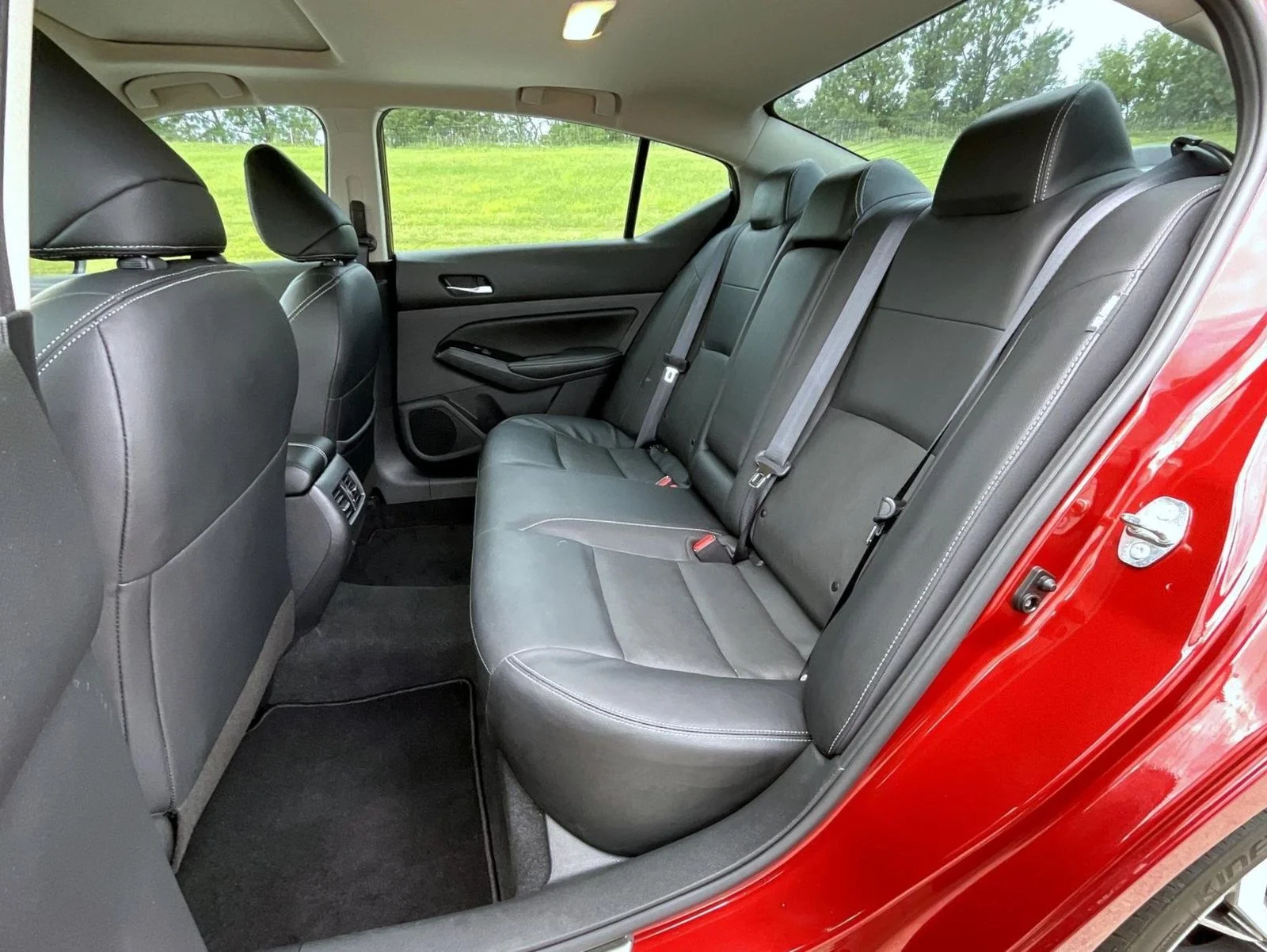 Used 2023 Red Nissan 2.5 SL image 20