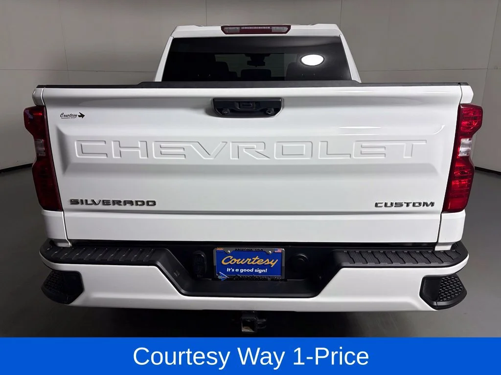 Used 2024 Summit White Chevrolet Custom image 9