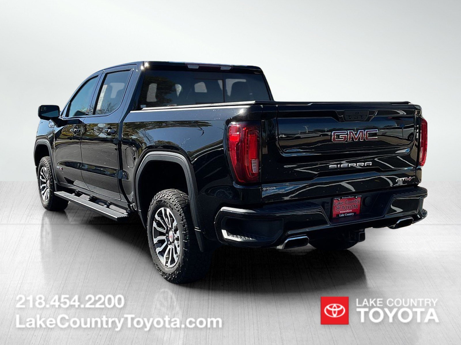 Used 2021 Onyx Black GMC AT4 image 3