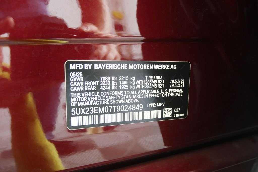 Certified Used 2026 Aventurin Red Metallic BMW xDrive40i image 30