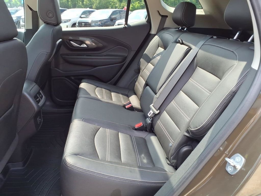 Used 2023 Brown GMC Denali image 16