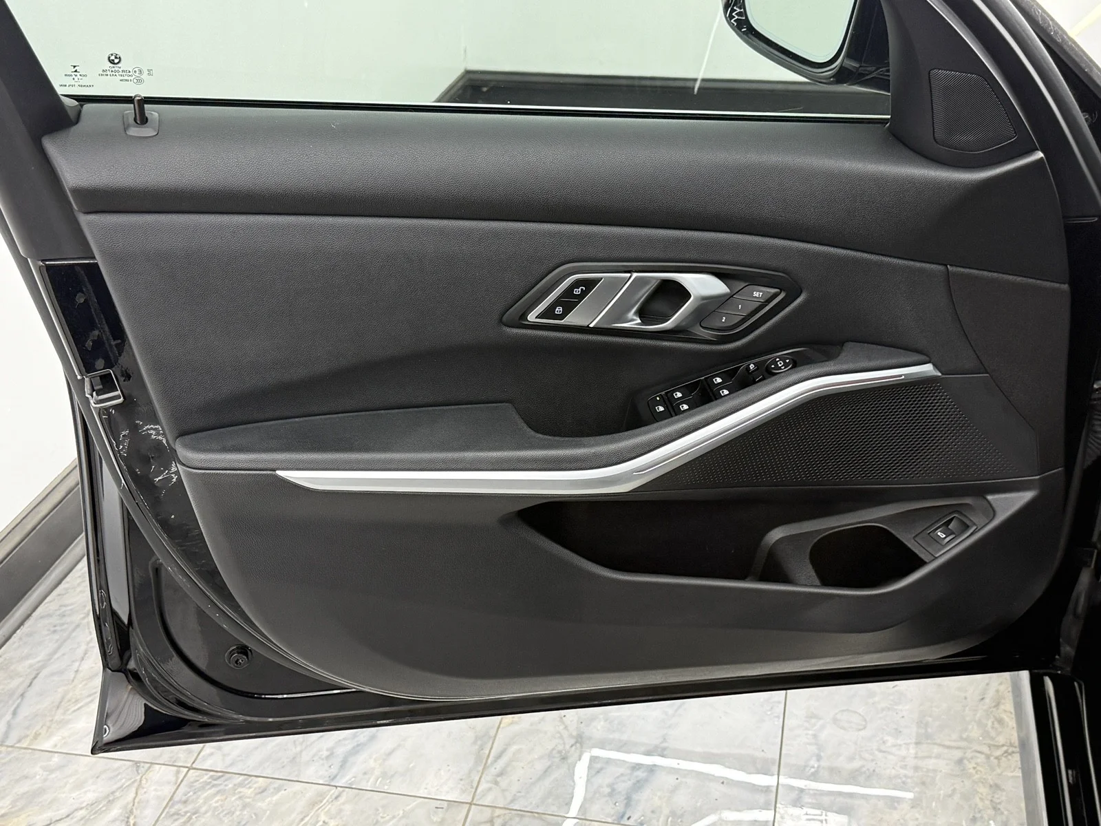 Used 2019 Jet Black BMW 330i xDrive image 29