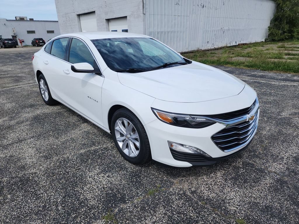 1G1ZD5ST8SF145263