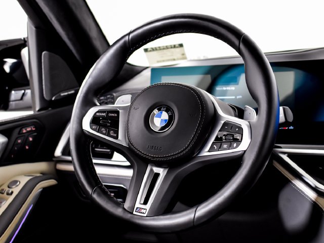 Used 2025 Gray BMW M60i image 27