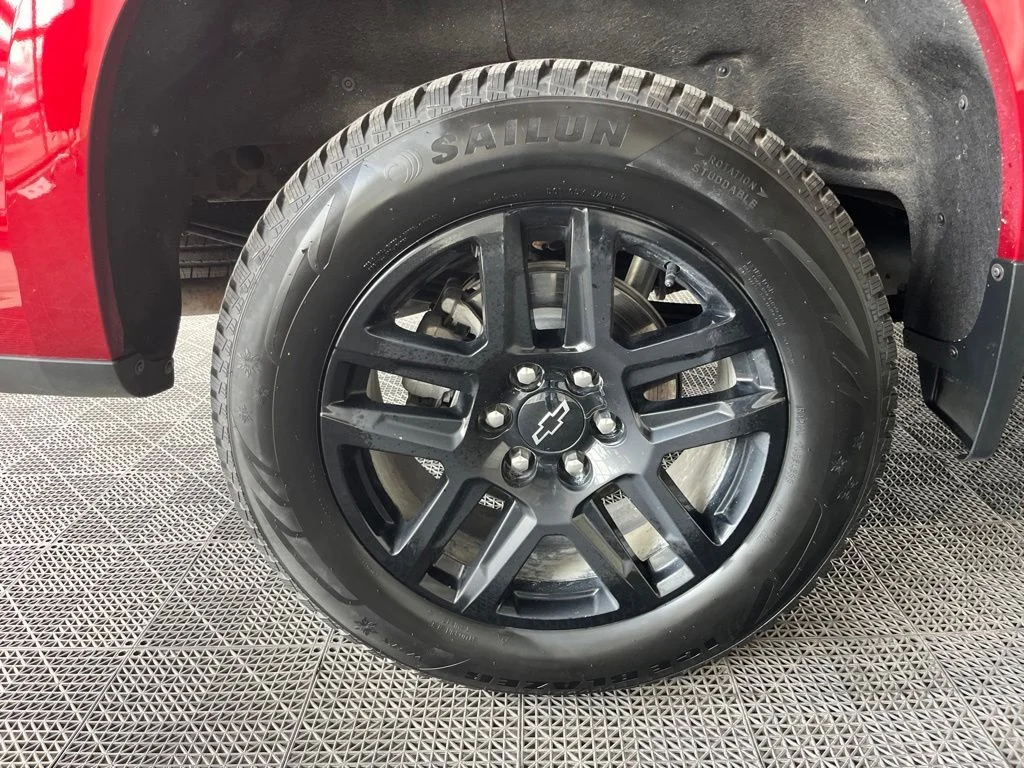 Used 2025 Red Chevrolet RST image 23