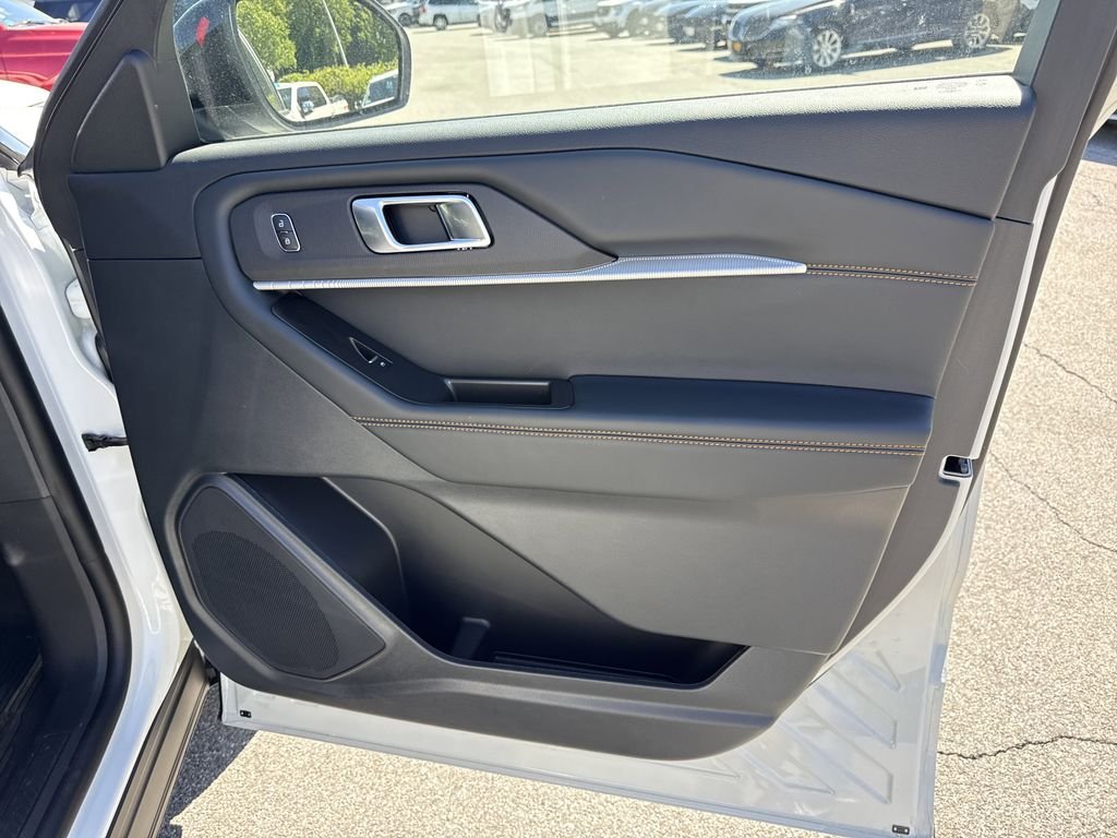 New 2026 Star White Metallic Tri-Coat Ford Tremor® image 30