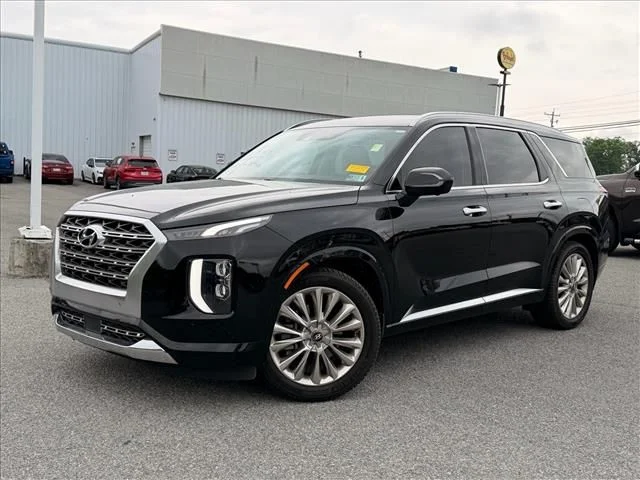 Used 2020 Black Hyundai Limited image 2