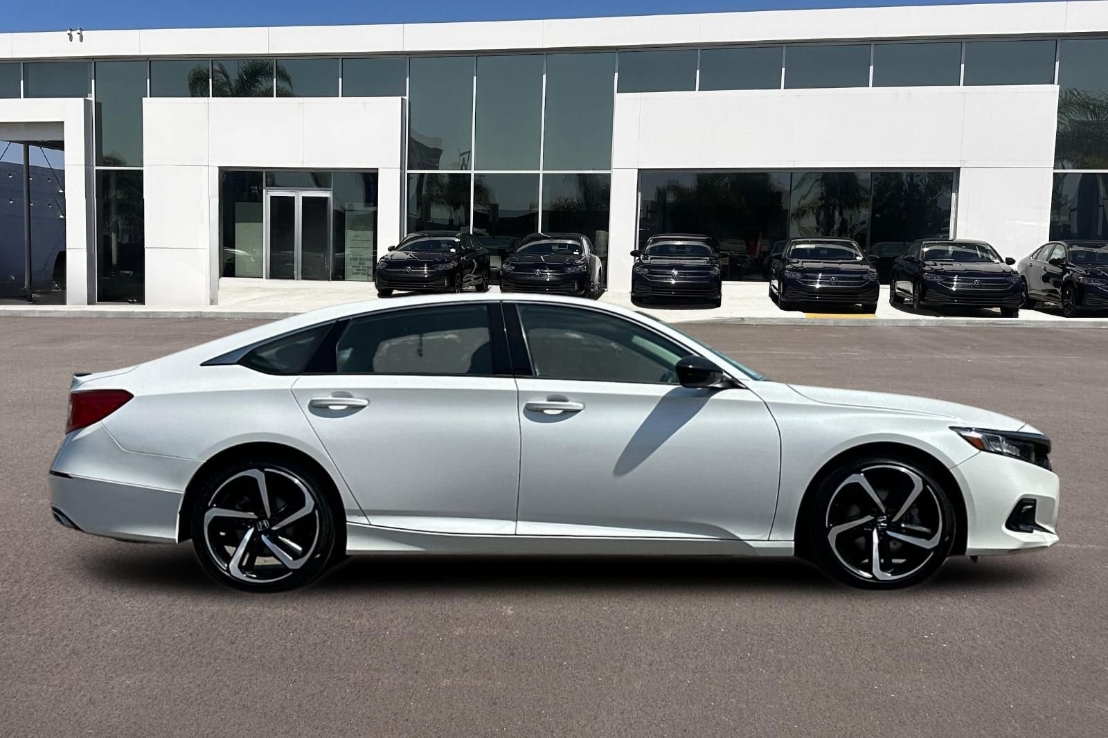 Used 2021 Platinum White Pearl Honda Sport Special Edition image 2