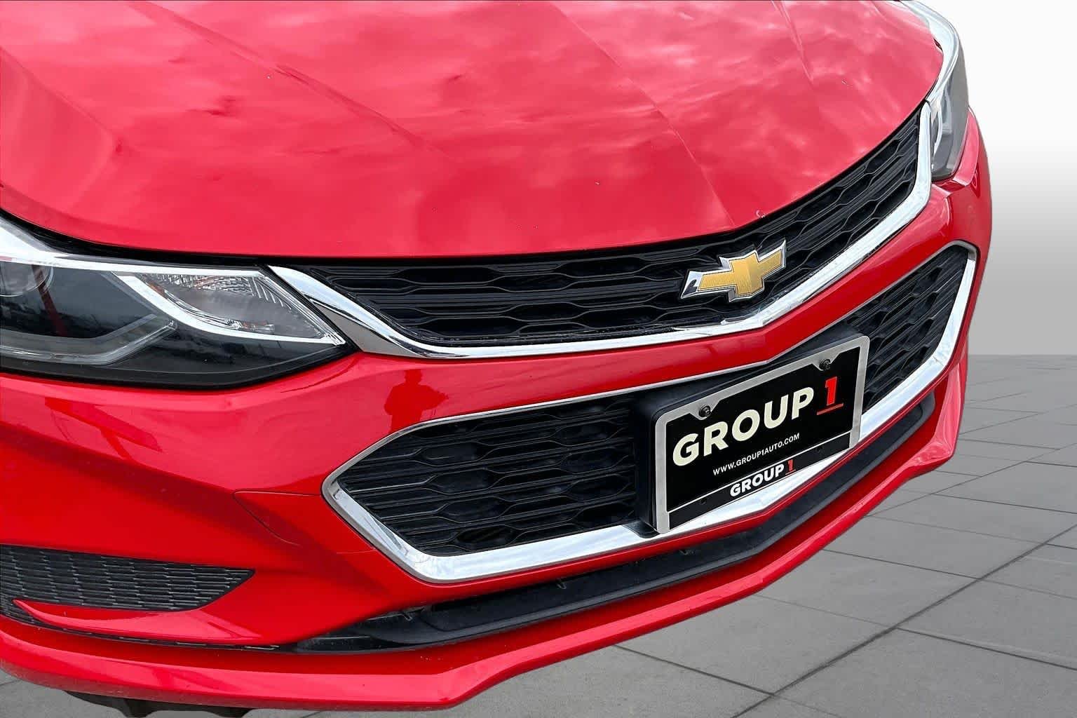 Used 2017 Red Chevrolet LT image 28