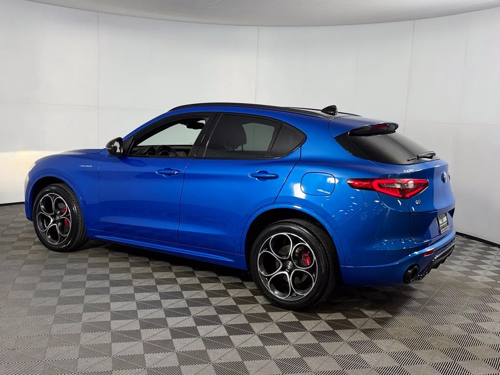 Used 2023  Alfa Romeo Veloce image 8