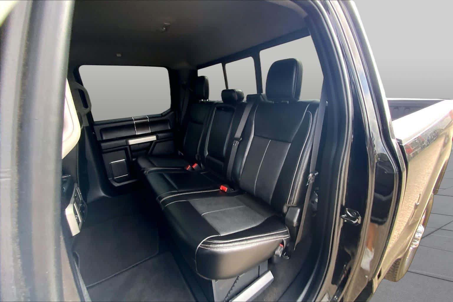 Used 2021 Agate Black Metallic Ford LARIAT image 21