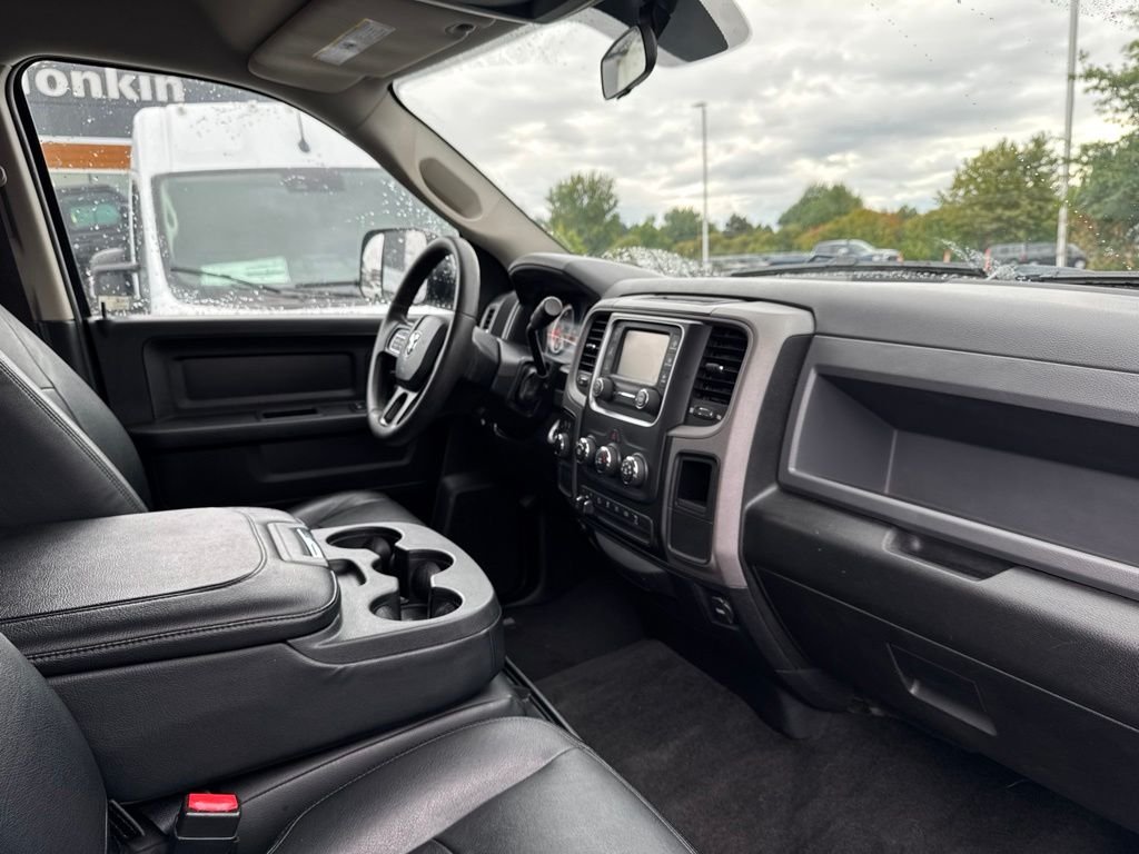 Used 2017 Brilliant Black Crystal Pearlcoat Ram Tradesman image 10