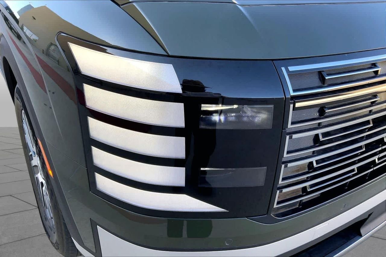 New 2026 Titan Charcoal Pearl Hyundai SEL AWD image 13