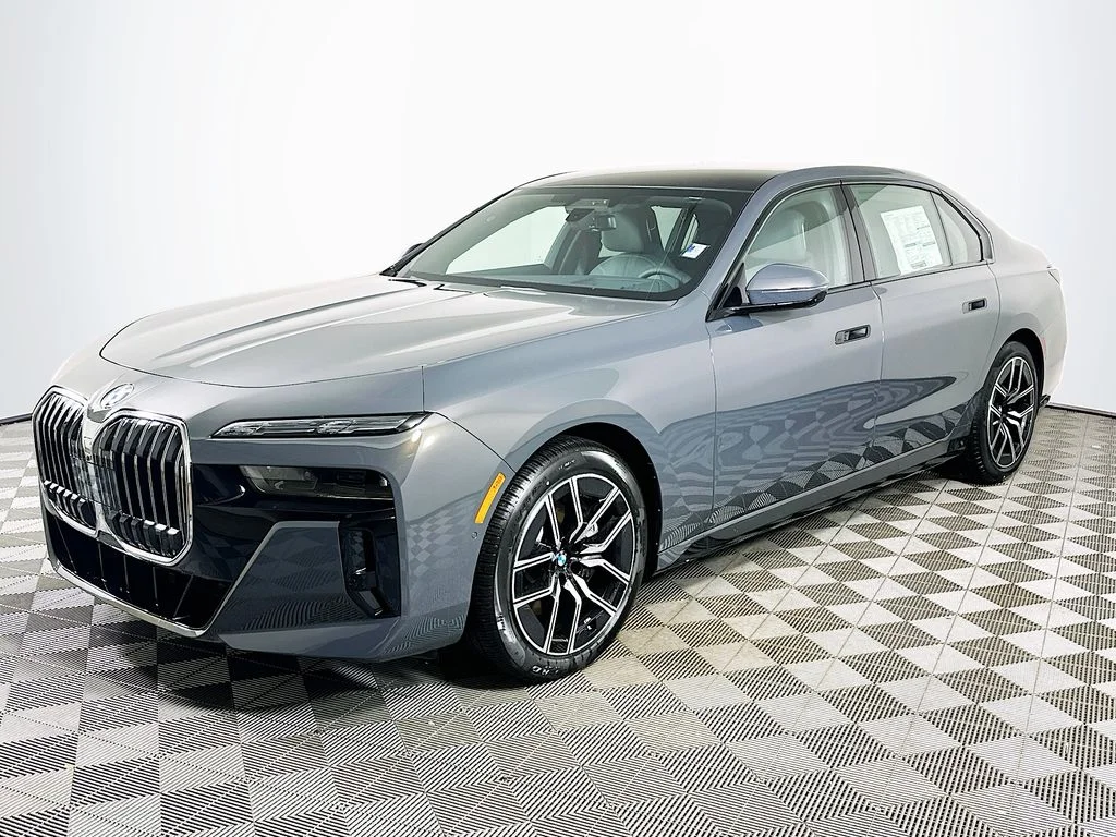 2026 BMW 7 Series 740i xDrive Sedan's photo