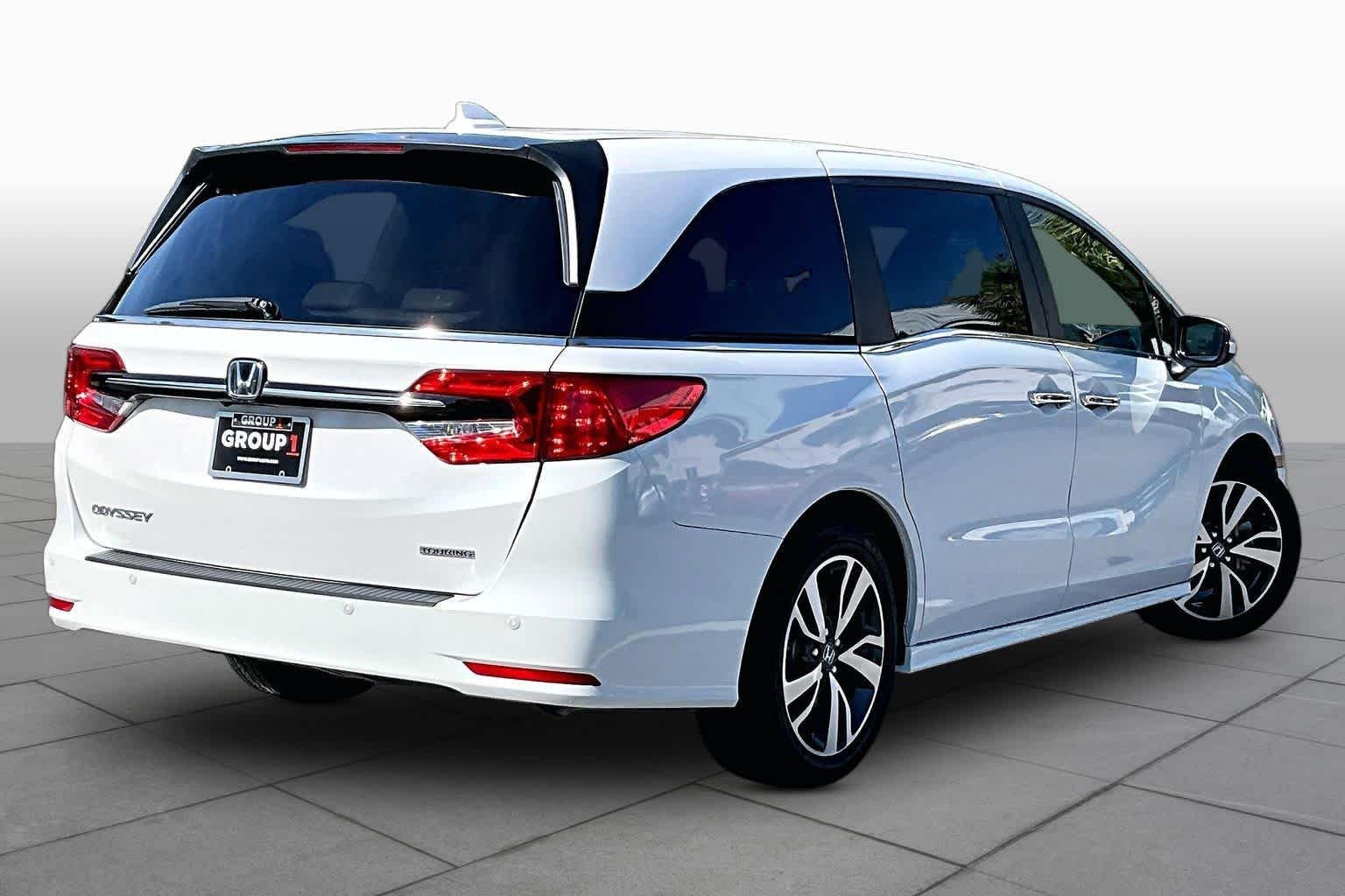 2024 Honda Odyssey Touring - Photo 13