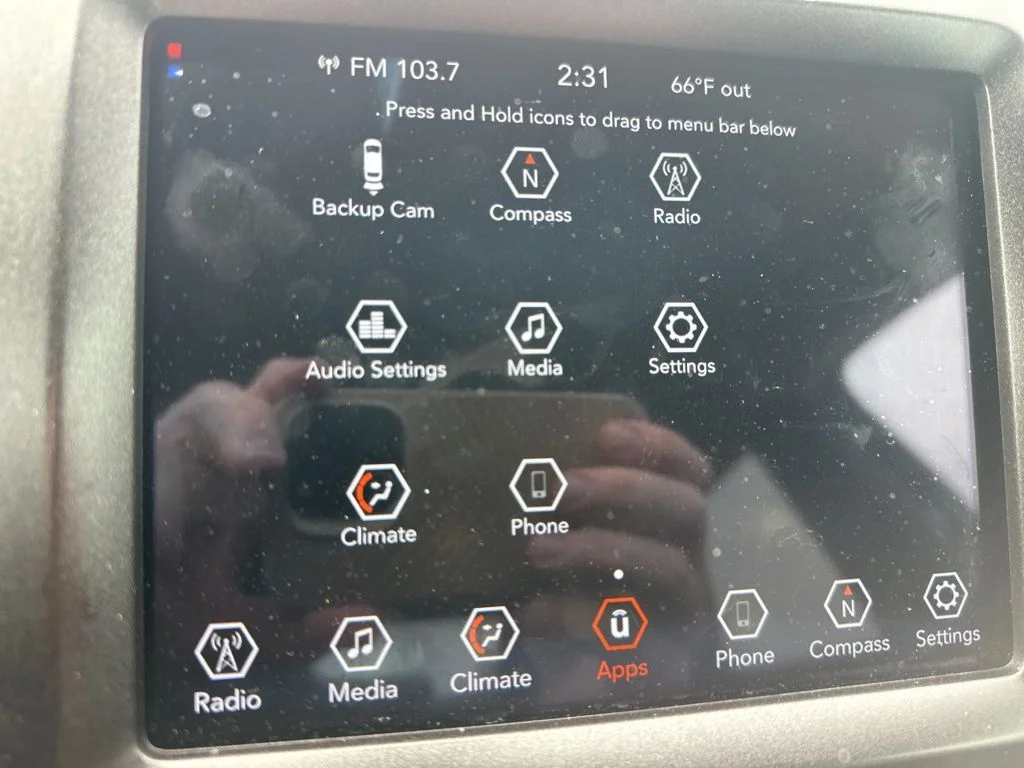 Used 2020 Silver Jeep Trailhawk image 15