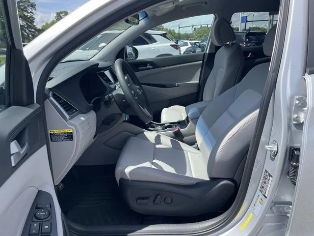 Used 2018 Silver Hyundai SEL image 14