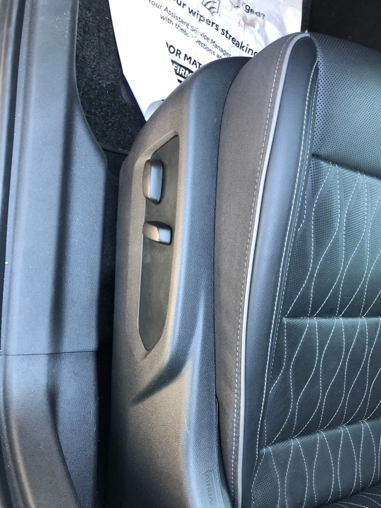 Used 2023 Gray Buick Avenir image 27