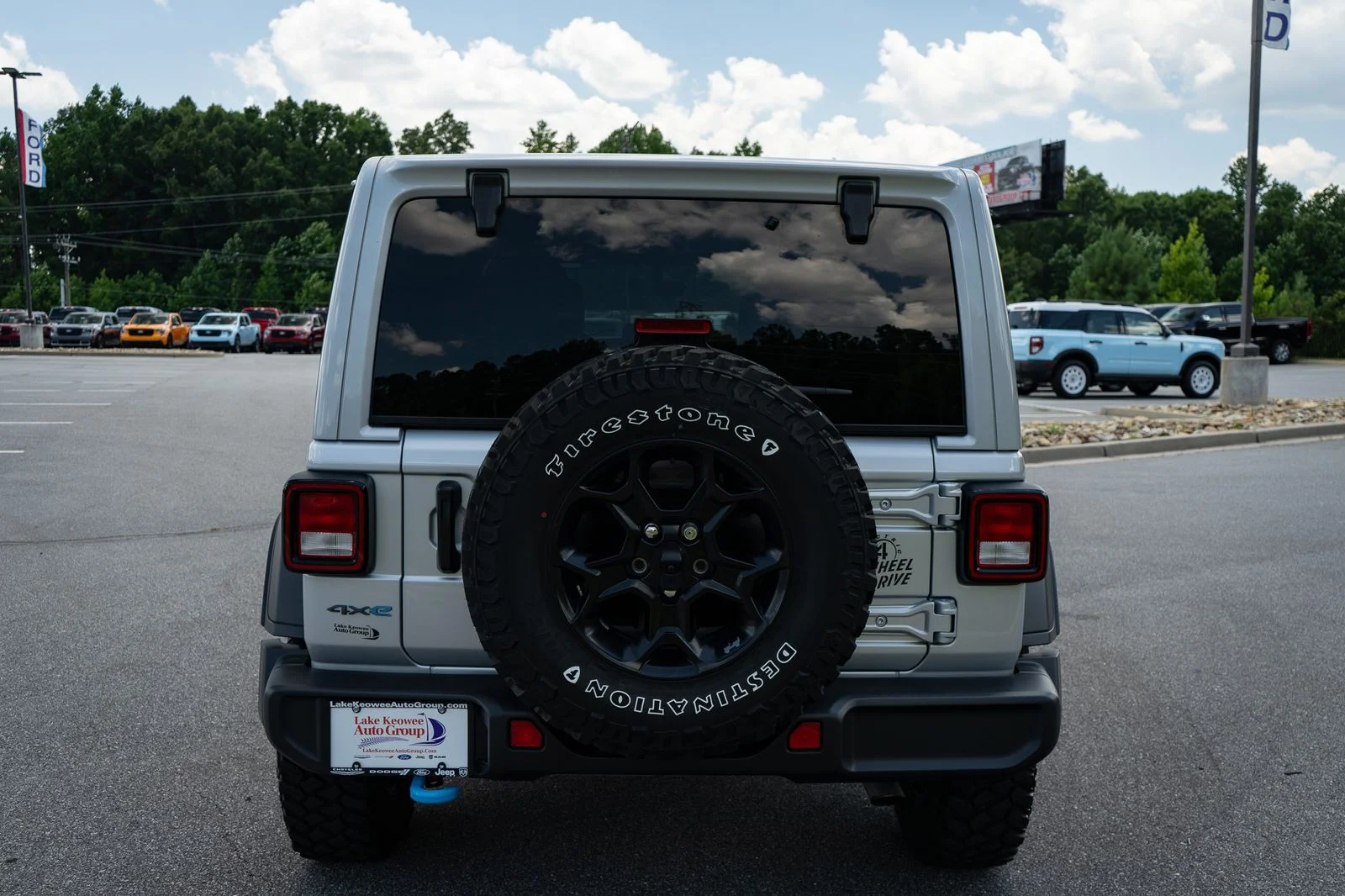 Used 2023 Silver Jeep Willys 4xe image 8