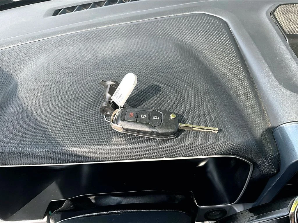 Used 2023 White Ford XLT image 12