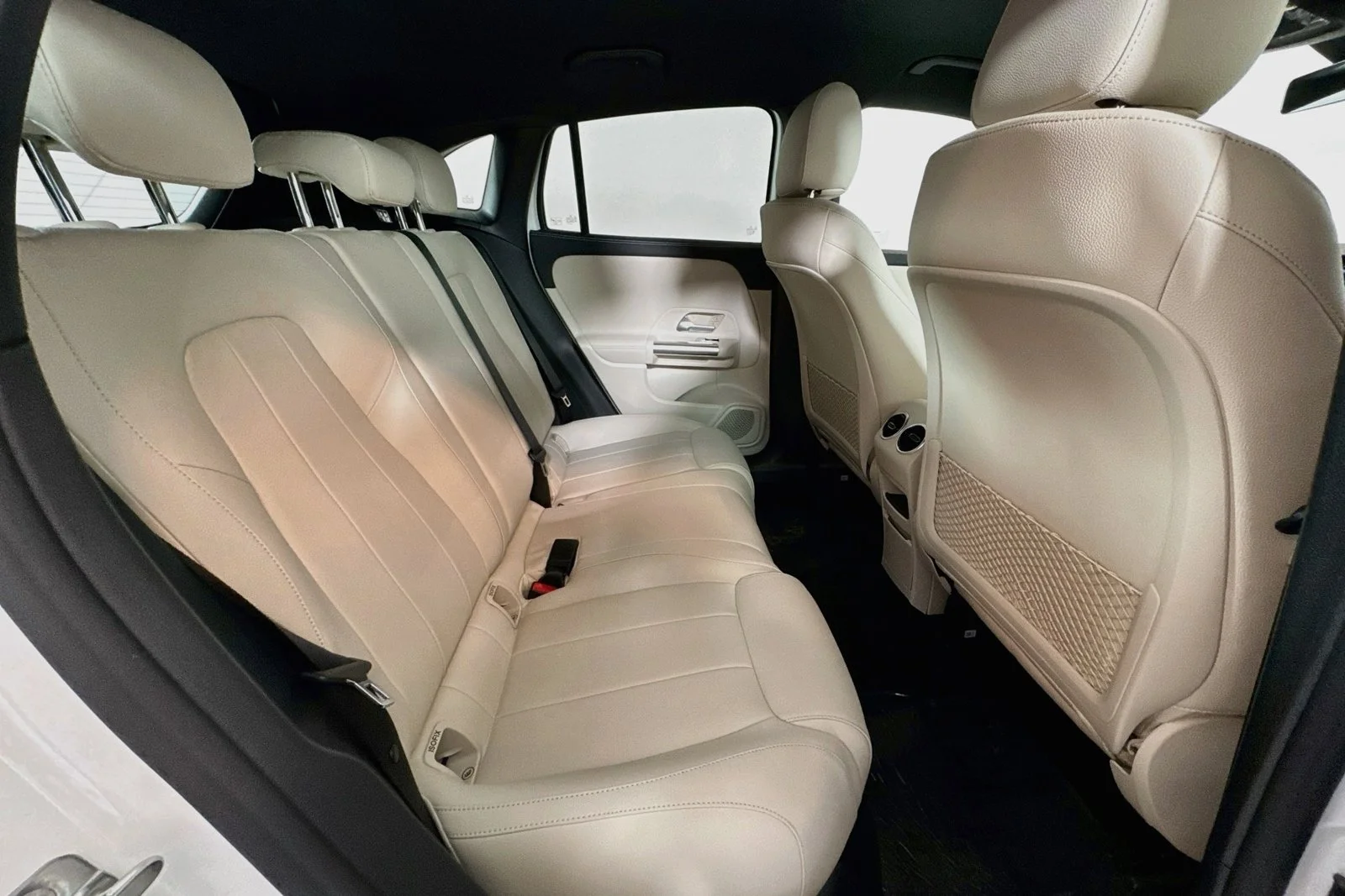 Used 2026 Polar White Mercedes-Benz GLA 250 image 24