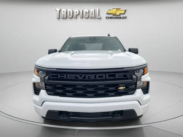 Used 2025 Summit White Chevrolet Custom image 8