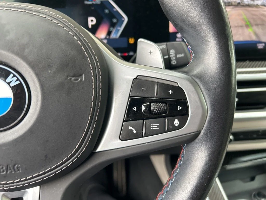 Used 2023 Blue BMW M60i image 17