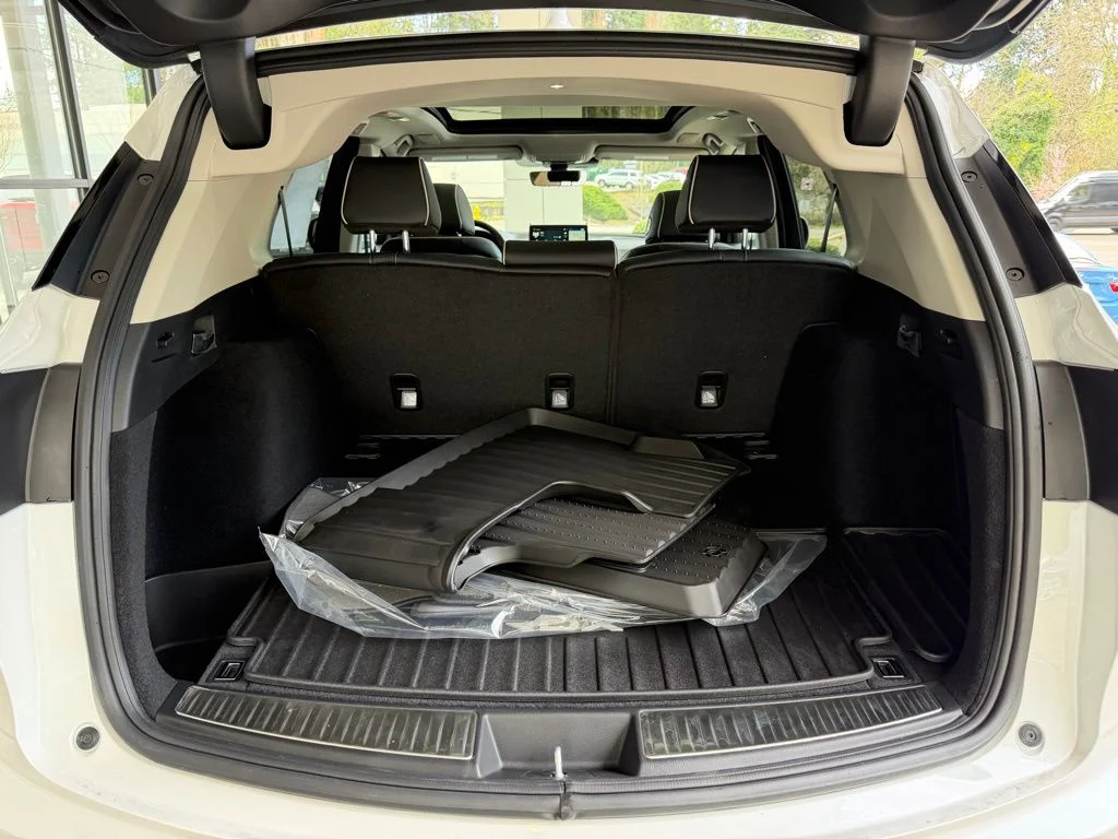 New 2026 Platinum White Pearl Acura Advance Package image 10