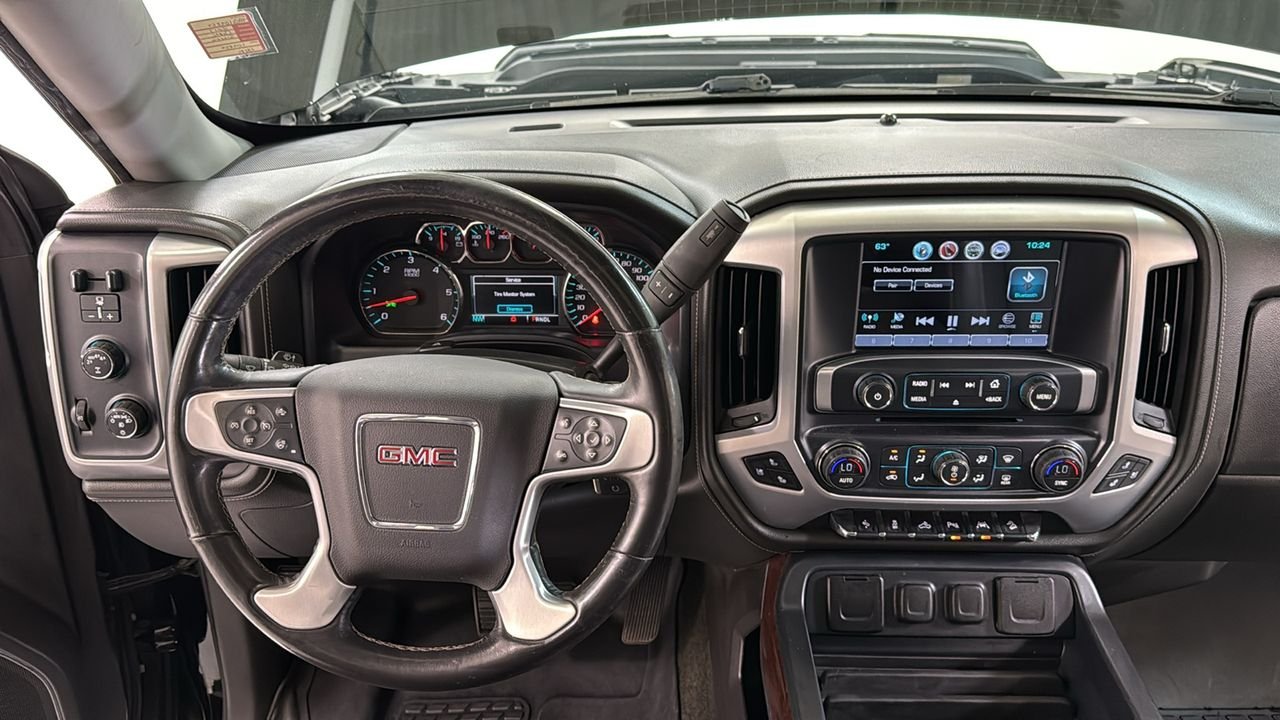 Used 2017 Black GMC SLT image 9