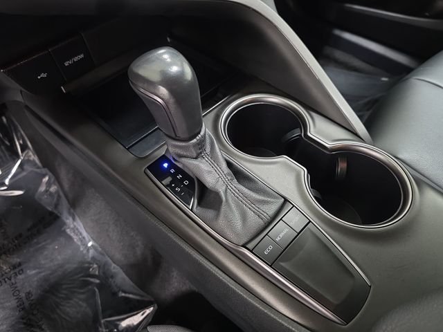 Used 2024 White Toyota SE image 22