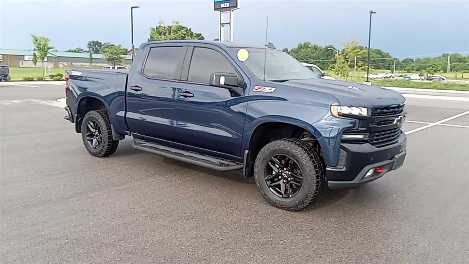Used 2020 Chevrolet Silverado 1500 LT Trail Boss with VIN 3GCPYFEL1LG335619 for sale in Kansas City