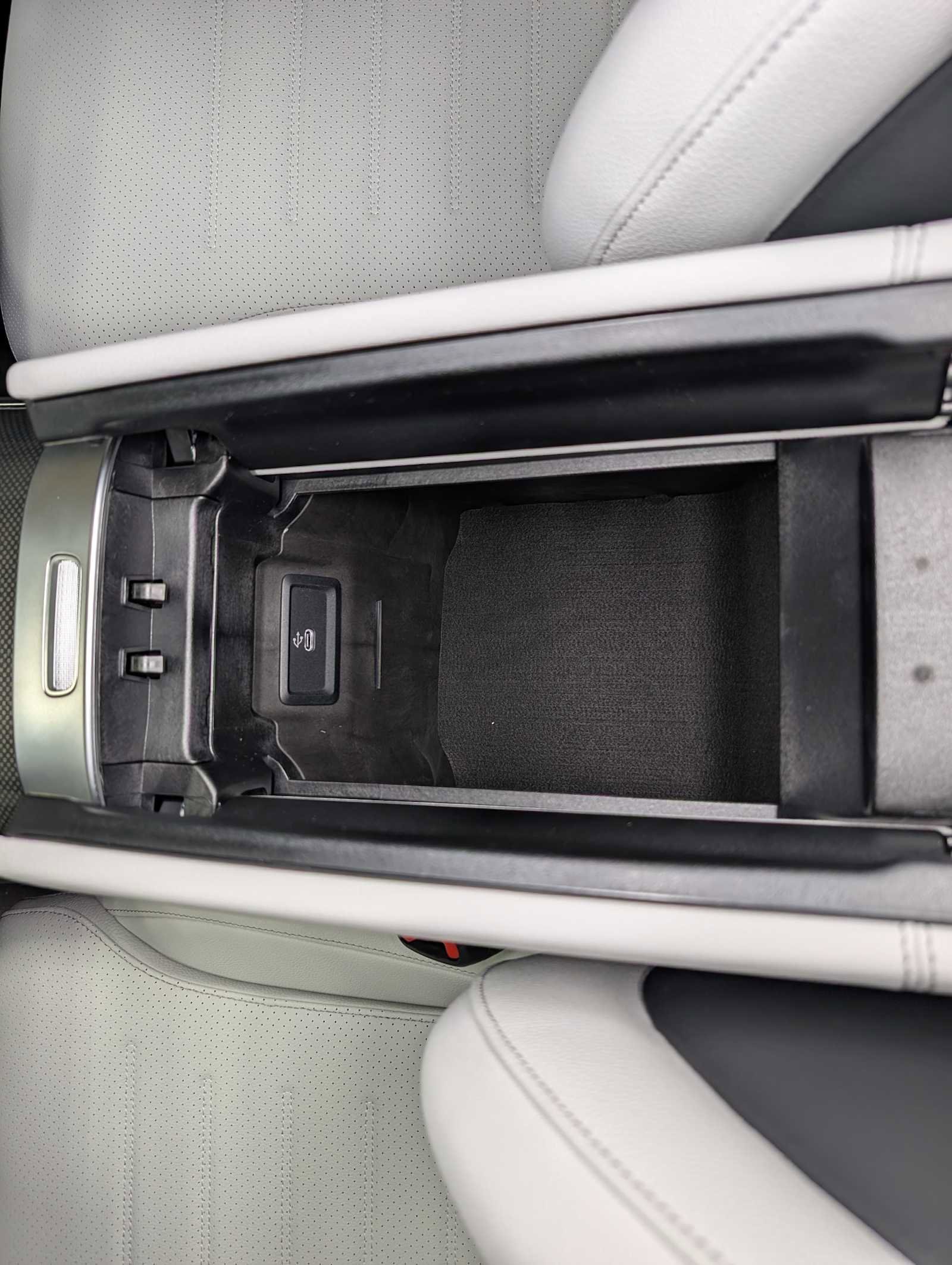 New 2026 Graphite Grey Metallic Mercedes-Benz GLC 300 image 14