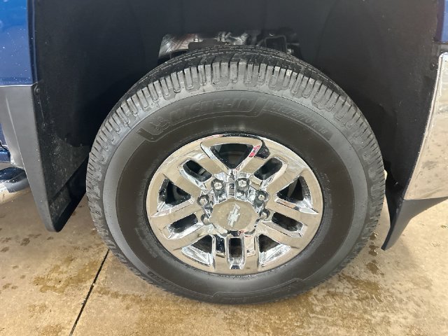 Used 2019 DEEP OCEAN BLUE METALLIC Chevrolet LT image 55