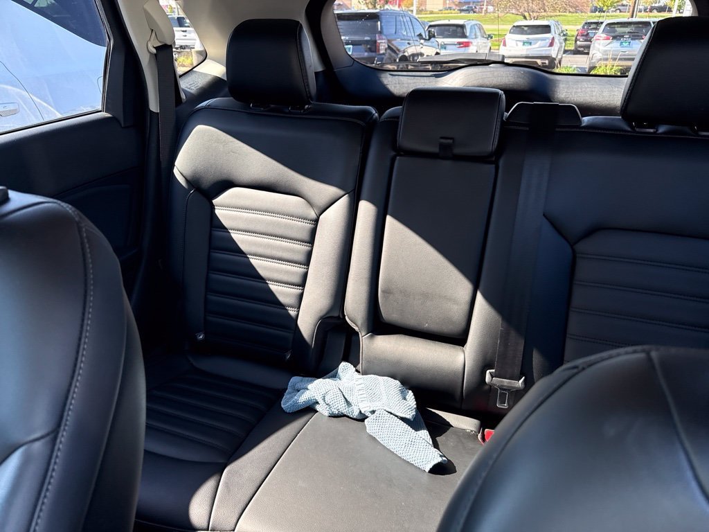 Used 2019  Ford SEL image 15
