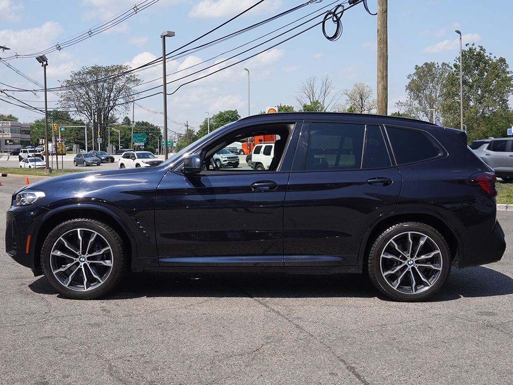 Used 2023 Black BMW xDrive30i image 16