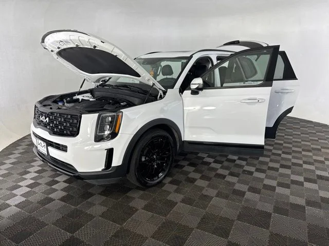 Used 2022 White Kia EX image 12