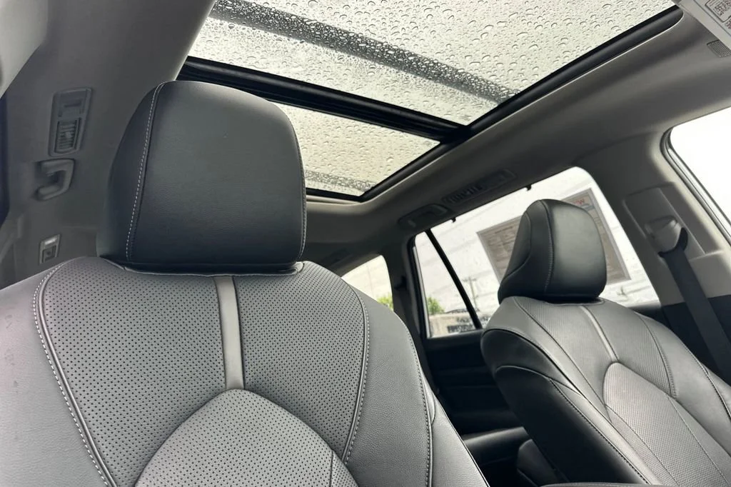 2024 Toyota Grand Highlander Platinum - Photo 17