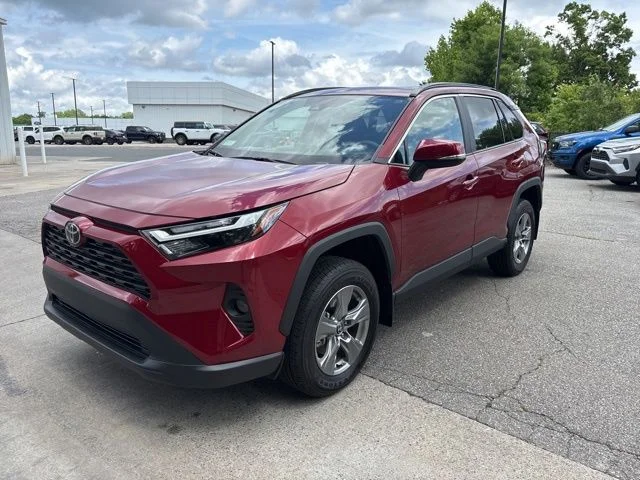 Used 2025 Red Toyota XLE image 4