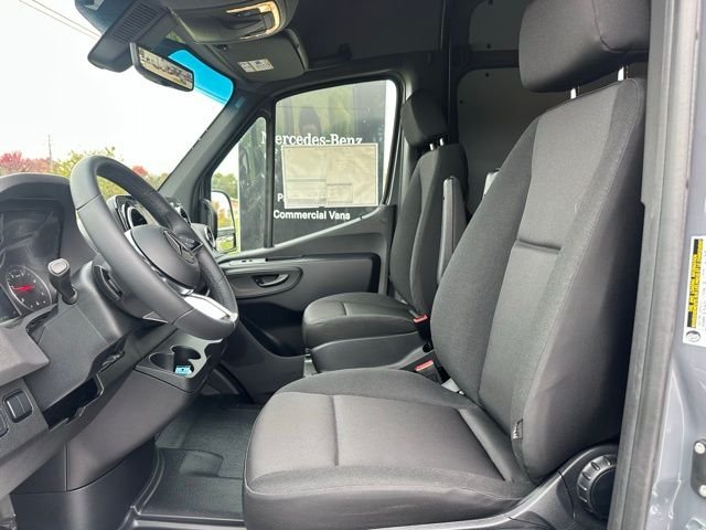 Used 2026 Gray Mercedes-Benz Cargo 170 WB image 15