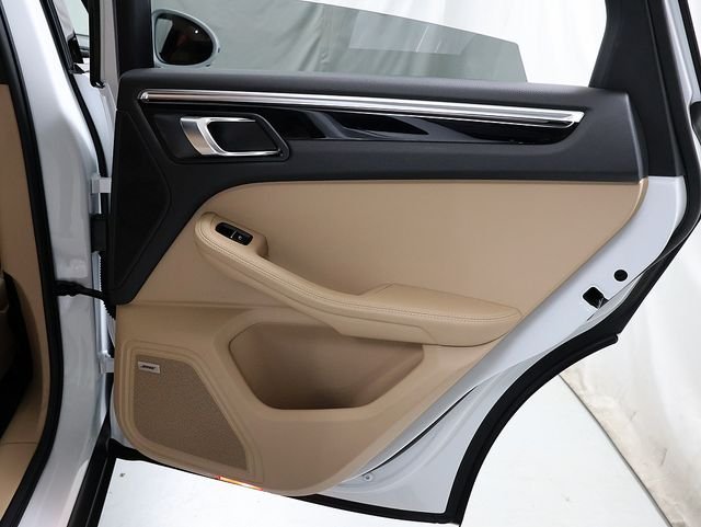 Used 2022 White Porsche S image 33