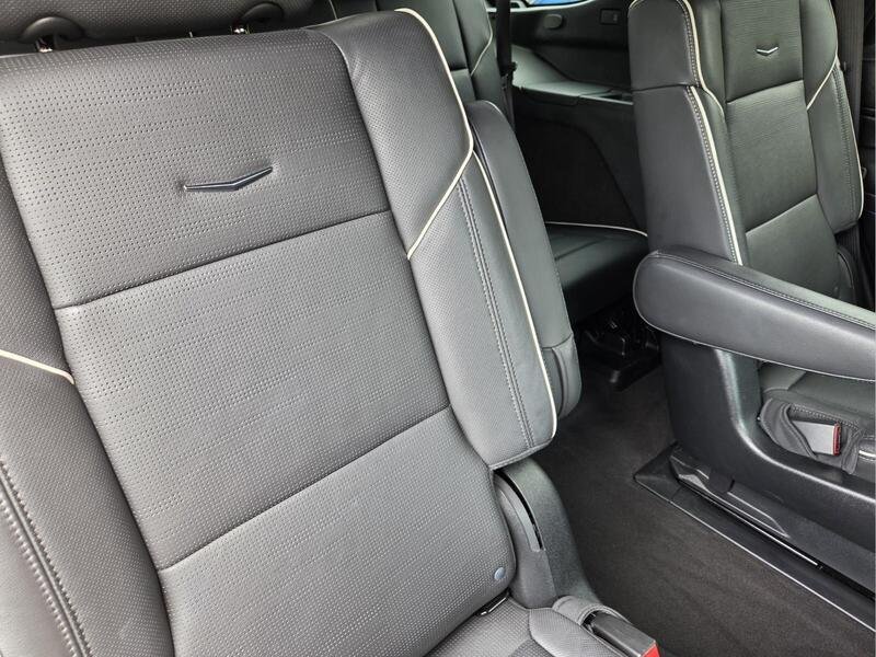 Used 2023 Galactic Gray CADILLAC 4WD 4DR PREMIUM LUXURY image 21