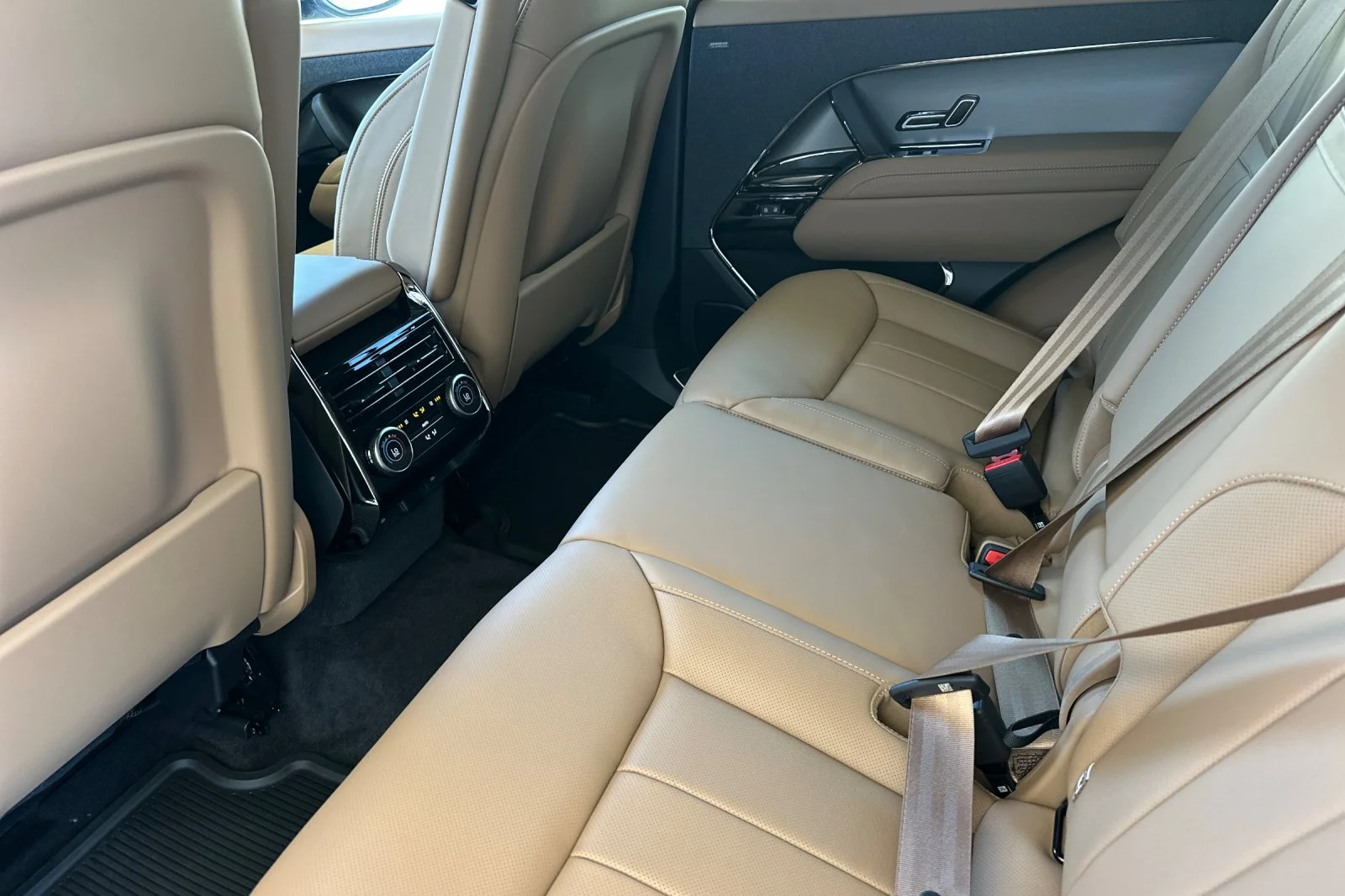 New 2026 Varesine Blue Land Rover SE image 12