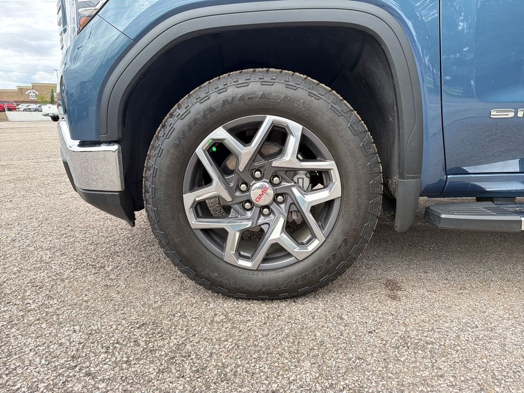 Used 2024 Blue GMC SLT image 10