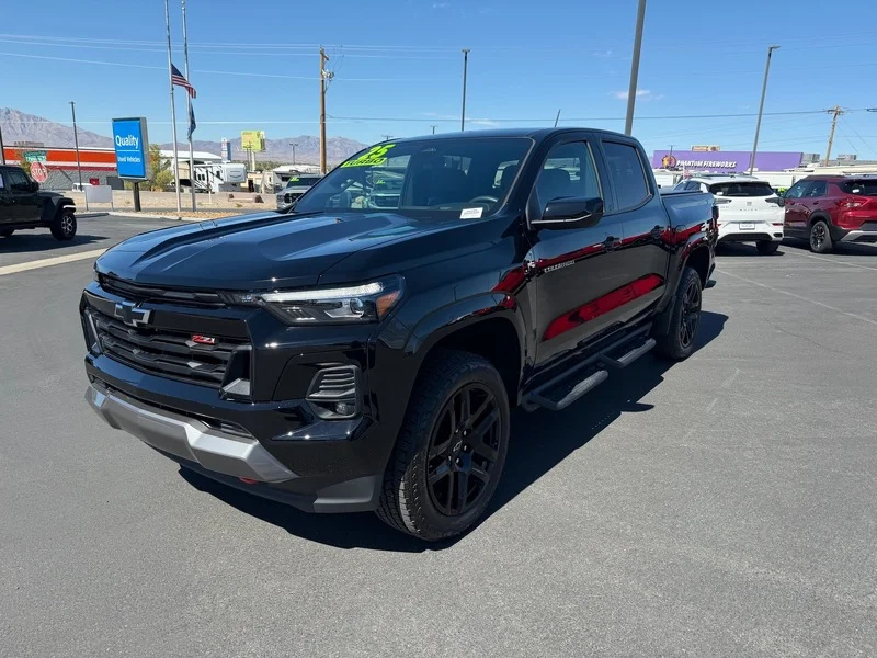 Used 2025 Black Chevrolet Z71 image 6