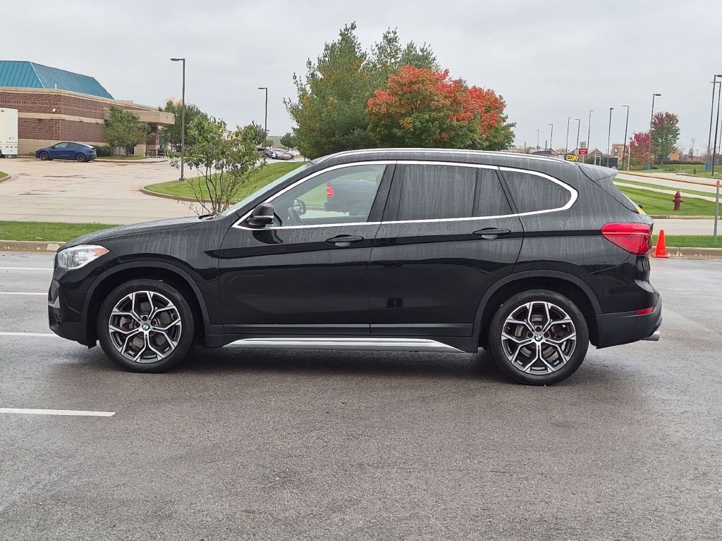 Used 2022 Black BMW xDrive28i image 4