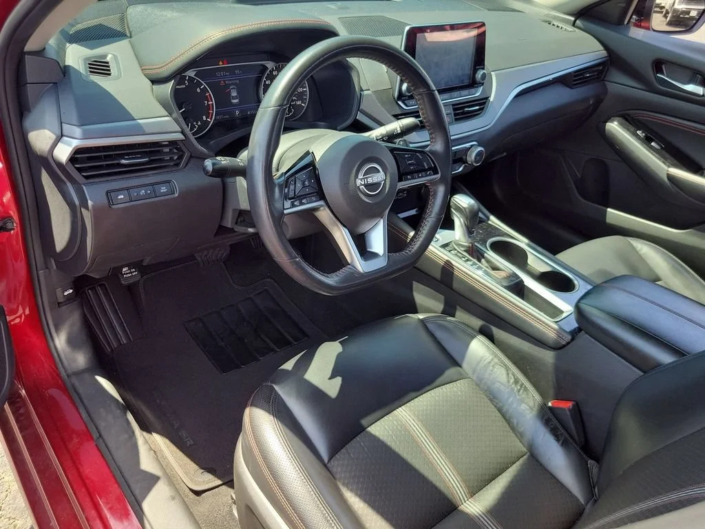 Used 2023 Red Nissan SR FWD image 10