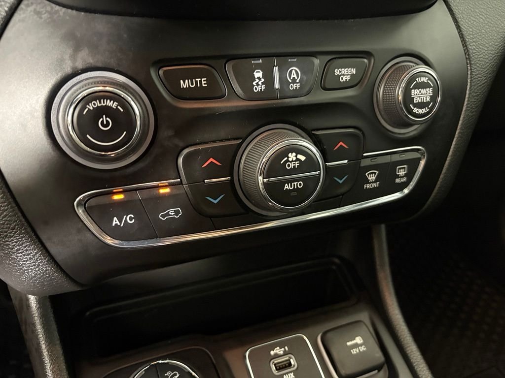 Used 2021 Red Jeep Trailhawk image 32