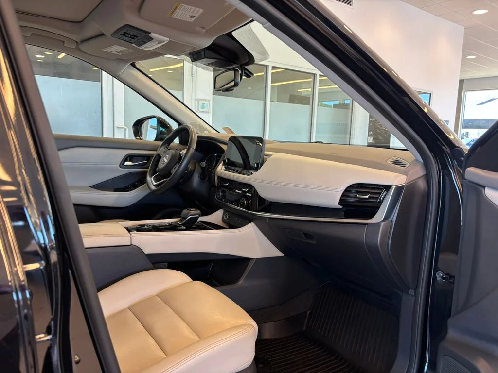 Used 2023 Black Nissan SL image 23